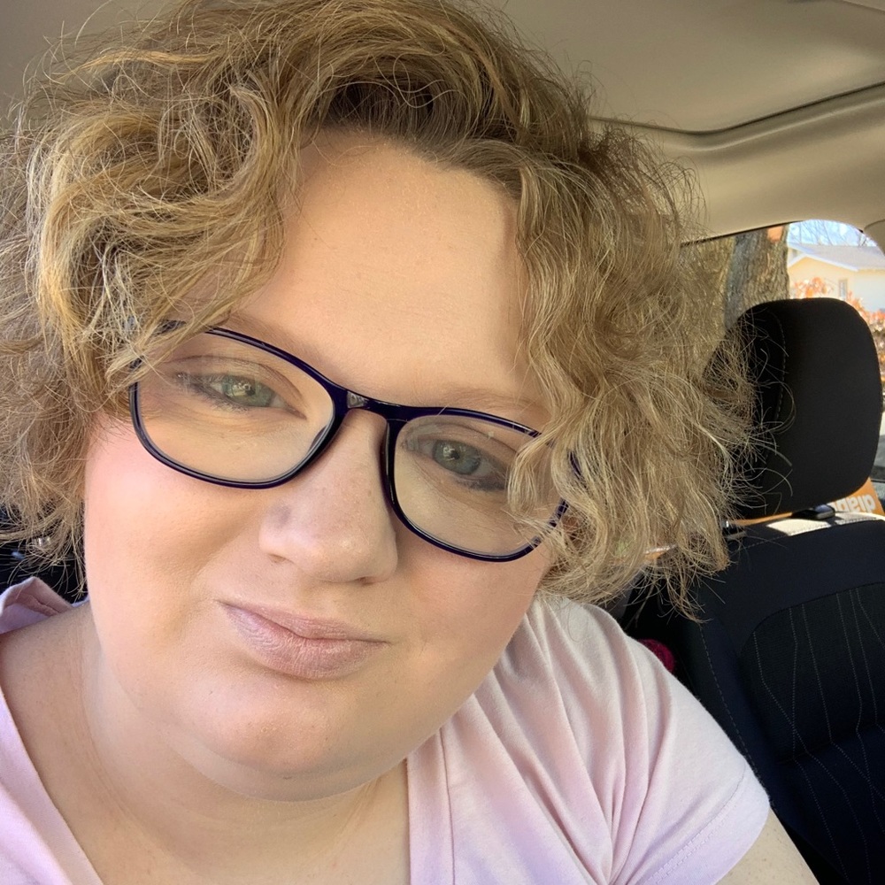 Meet your Posher, Julia